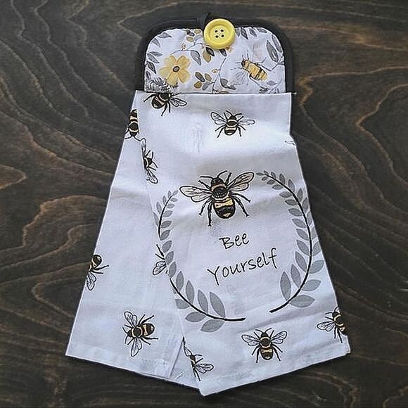 NWOT Bumblebee hanging tea towel - Picture 2 of 8